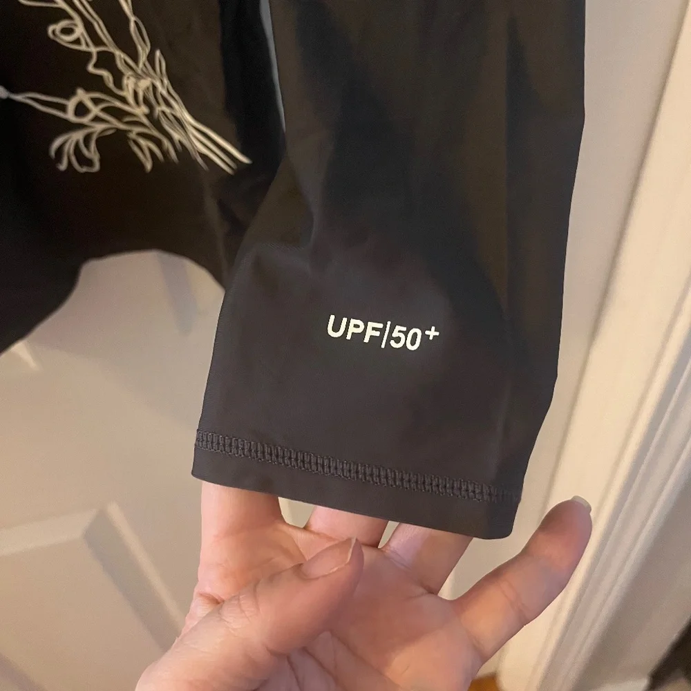 Grey Rash Guard UPF 50 - Picture 3 of 4